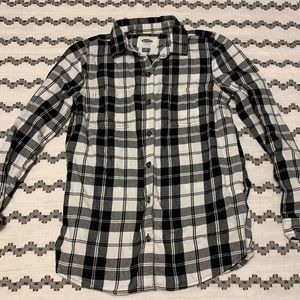 Old navy black and white plaid flannel